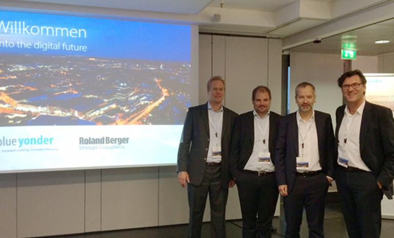 From left: Jörg Seufert, Dr. Jochen Ditsche (both Roland Berger), Uwe Weiss and Prof. Michael Feindt (both blue yonder)