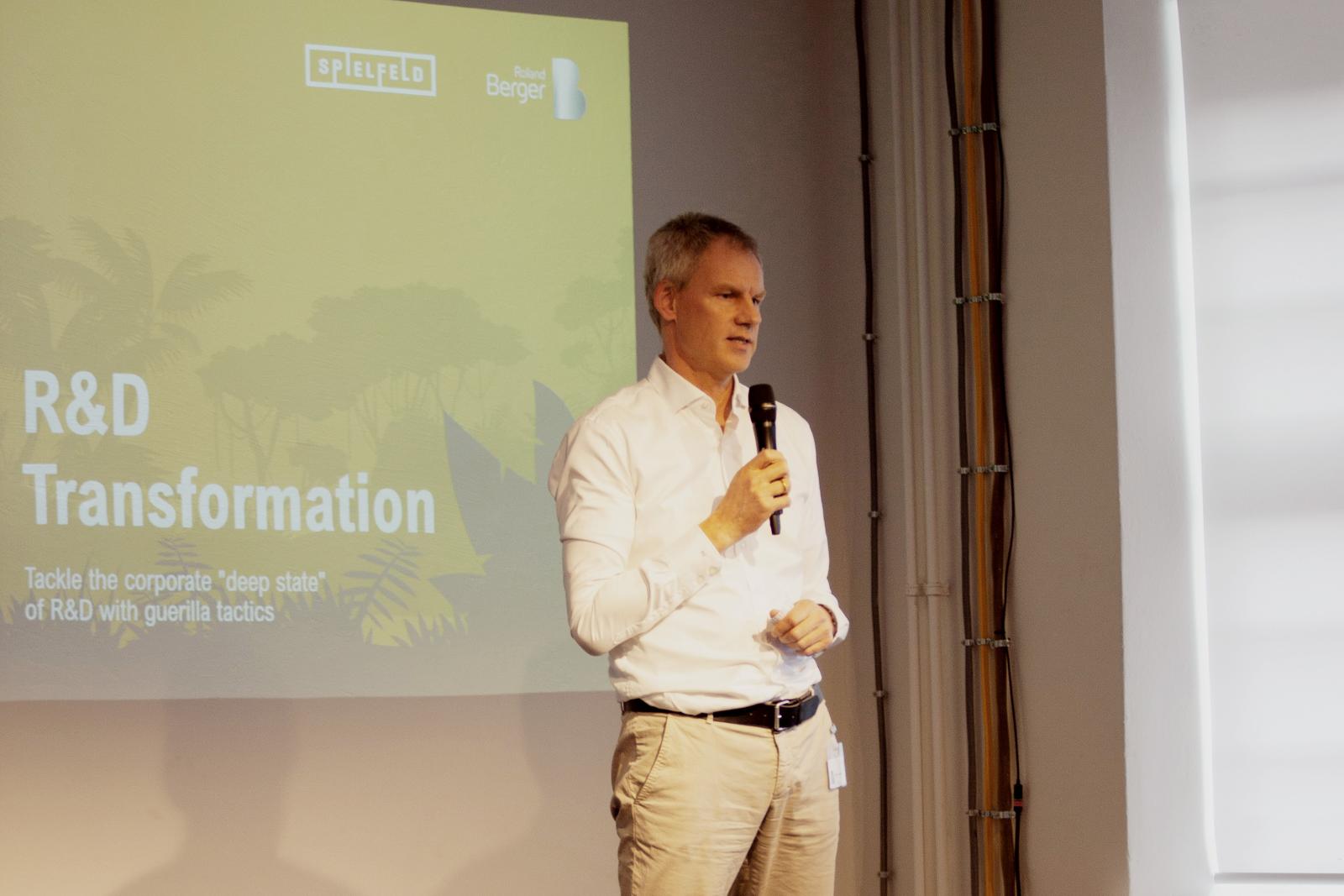 Roland Berger Partner Dr. Steffen Gackstatter kicks-off the first boutique-style OPERA R&D Lab for engineering and innovation executives