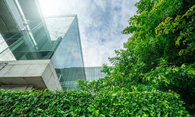 European banks are prioritizing and intensifying efforts to reduce their operational carbon footprint