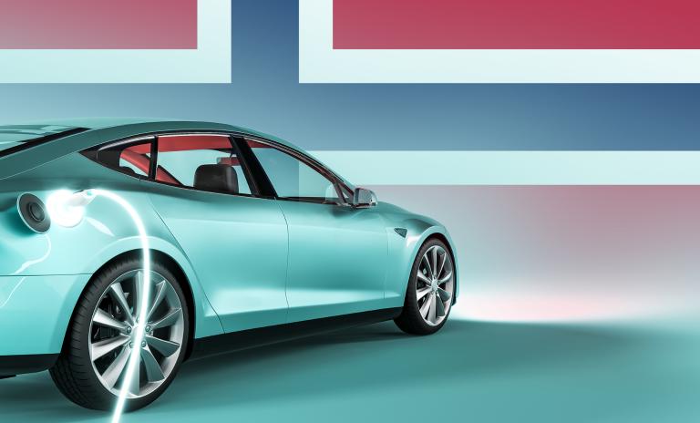 image of a car against the background of the Norwegian flag
