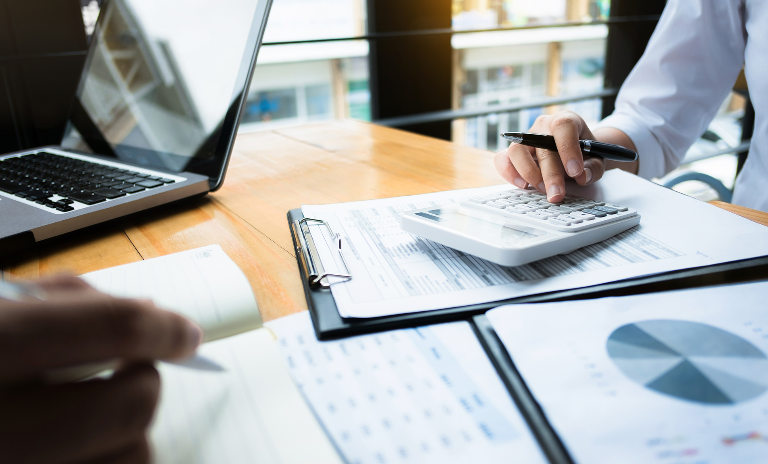 Companies must maintain the balance between IT cost reductions and digital investments.