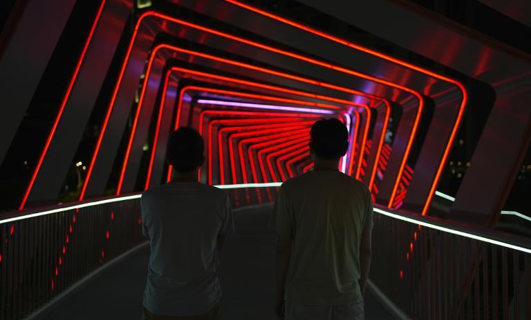 Immersive experiences are defined and the immersive art market is projected to reach GBP 1.5 billion in 2024, helping clients thrive in this growing industry.