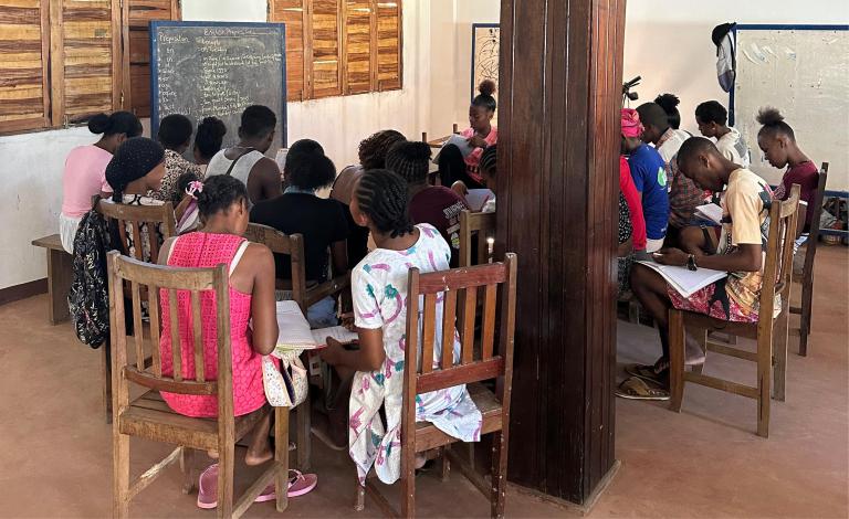 Madagascar Research and Conservation Institute - English class with young adults aged 16-30