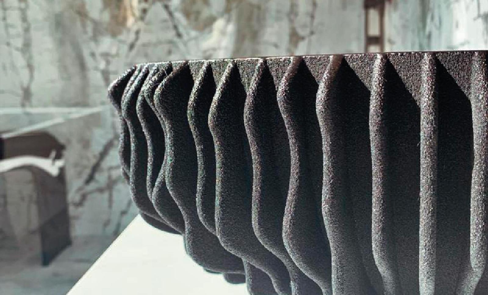 "We transform sand into a wide range of forms. In doing so we combine modern 3D printing technology with a popular material that's used in many ways," explains Sandhelden CEO Laurens Faure.