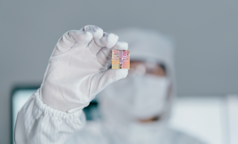 The semiconductor shortage brings difficult times for the automotive industry