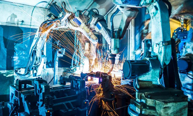 By revealing weaknesses in the automotive production model, global issues are encouraging manufacturers to regionalize value chains.