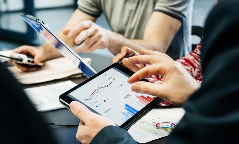 Digitalization Increases The Attractiveness Of Asset Management For The Mass Market Roland Berger