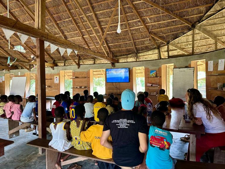 Teach on the Beach (Ghana) - Movie-Friday with all kids