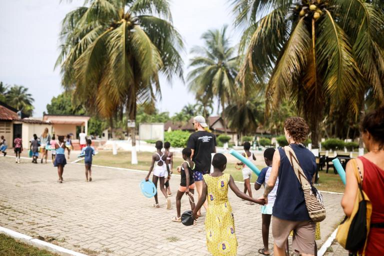 Teach on the Beach (Ghana) - Swimming lessons at the local pool