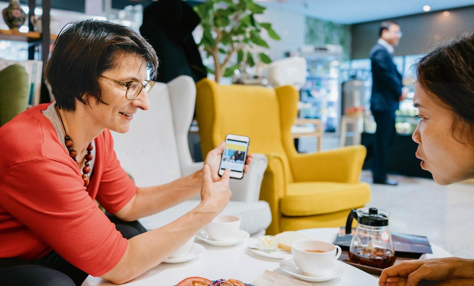 Free wifi throughout cities connects people with each other - and also with an increasing number of online services.