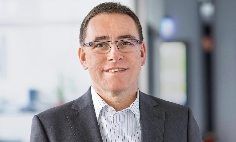 Bridging the gap - Ernst Koch GmbH & Co. KG is transforming from a machinery manufacturer into an IT serivce provider.
