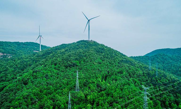 Tomorrow's electricity grids need to manage a large number of small, decentralized renewable power plants