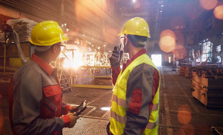 In vielen Unternehmen stellt Energie einen erheblichen Kostenfaktor dar. Daher steigt die Nachfrage nach Energieeffizienz-Services, um Einsparpotenziale zu ermitteln und zu realisieren.