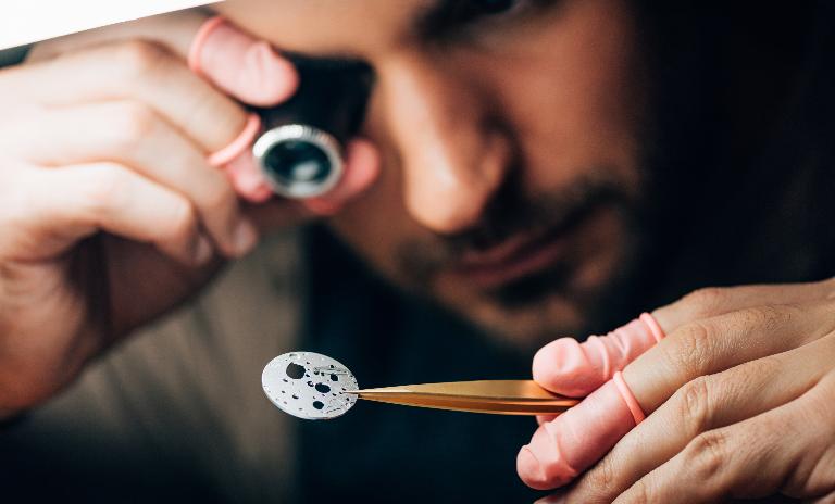 Sustainability is one of the most pressing global challenges, which also affects the business of luxury watch companies. It is time for watch manufacturers to act now and we can assist them on their climate journey.