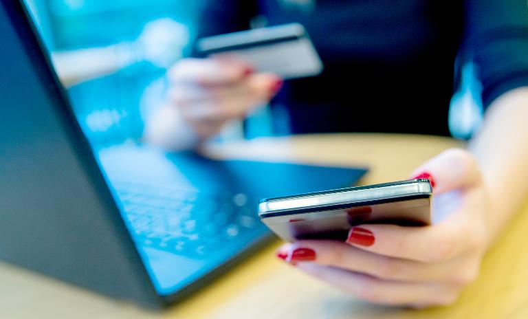 Banks are working more and more digitally - but the focus is on existing products and processes, while innovative technologies are only used selectively.