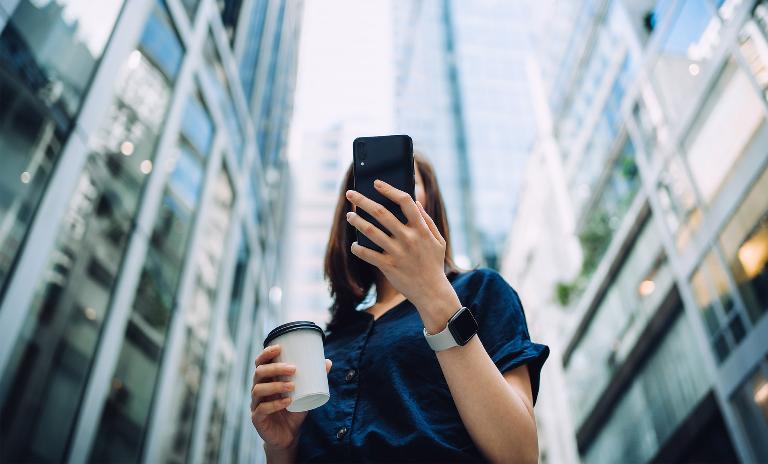 Wie schafft Deutschland die Klimaneutralität bis 2045? In „Deutschlands Neue Agenda“ liefern mehr als 50 Experten aus Wissenschaft und Wirtschaft die Antworten. Und sagen, was bis wann passiert sein muss, damit die Transformation gelingt.