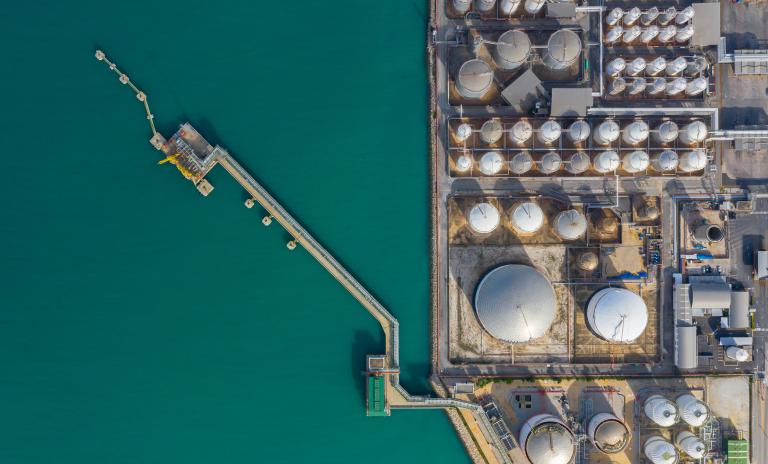 Large gas plant by water