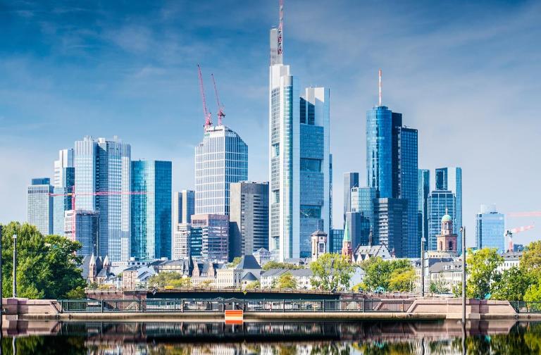 A European Investment model