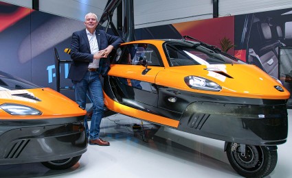 Urban Air Mobility: Building flying cars that both fly and drive