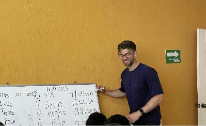 Alexis' Social Fellowship: teaching children in Guatemala