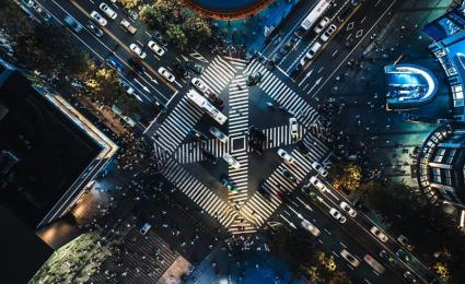 تعزيز جاهزية المدن لمواجهة تحديات المستقبل في ظل الأزمات المتعددة