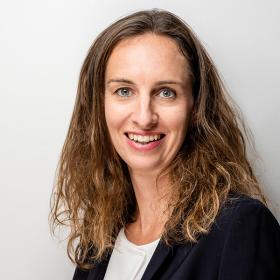 Gundula, Partner