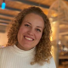 Lisa, Consultant